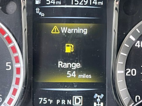 Used 2017 Nissan Titan PRO-4X image 16