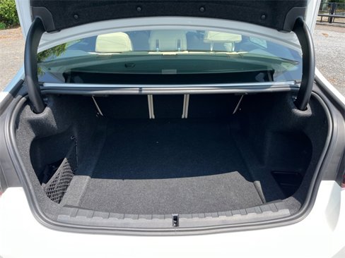 Certified 2023 BMW 330i xDrive Sedan w/ Driving Assistance Package image 19