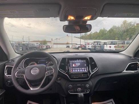 Used 2022 Jeep Cherokee Limited w/ Mopar Interior Package image 18