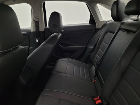 Used 2024 Volkswagen Jetta SE image 18