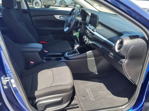 Used 2023 Kia Forte LXS image 17
