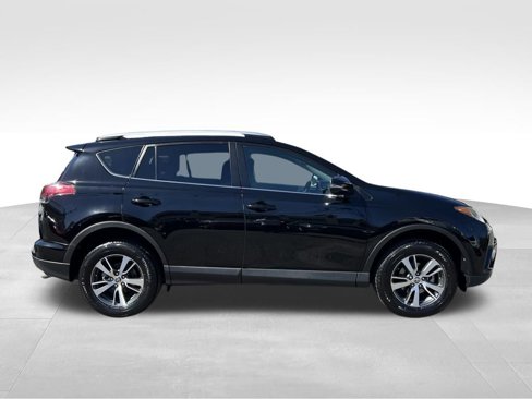 Certified 2017 Toyota RAV4 XLE image 6