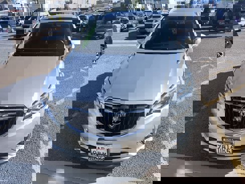 Used 2019 Buick Envision Essence image 1