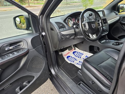 Used 2017 Dodge Grand Caravan GT image 17