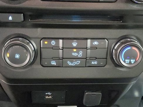 Used 2018 Ford F150 XLT w/ Trailer Tow Package image 31