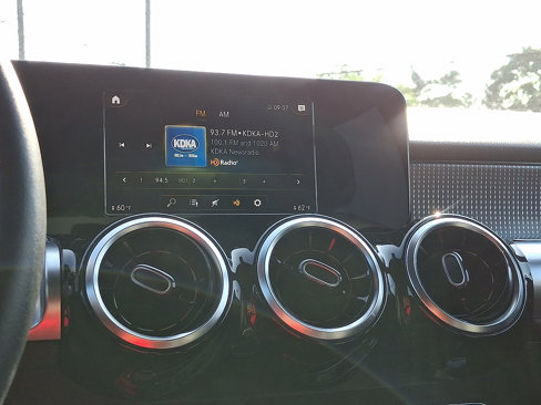 Used 2020 Mercedes-Benz GLB 250 4MATIC image 17