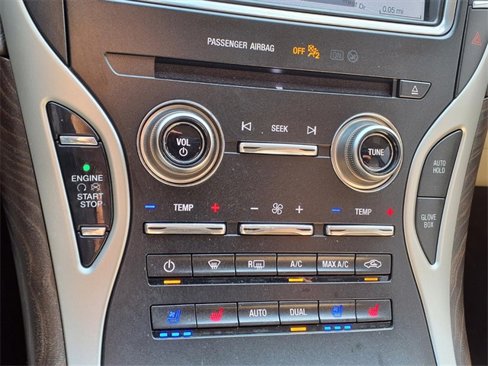 Used 2019 Lincoln Nautilus Reserve image 19