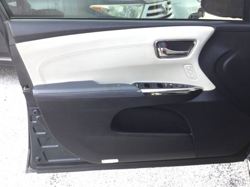 Used 2015 Toyota Avalon XLE Touring image 7