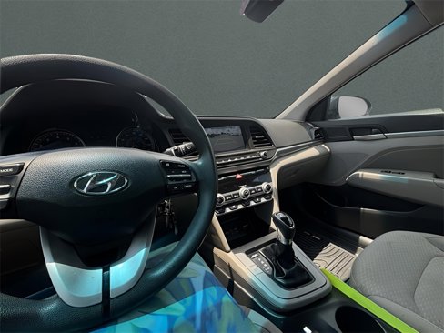 Used 2020 Hyundai Elantra SEL image 23