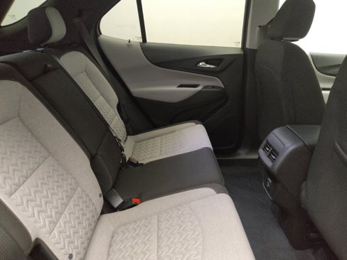 Used 2022 Chevrolet Equinox LT w/ Driver Convenience Package image 19