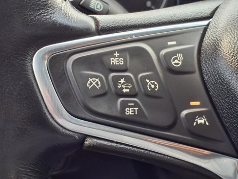 Used 2018 Chevrolet Equinox Premier image 21
