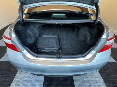 Used 2016 Toyota Camry SE image 25