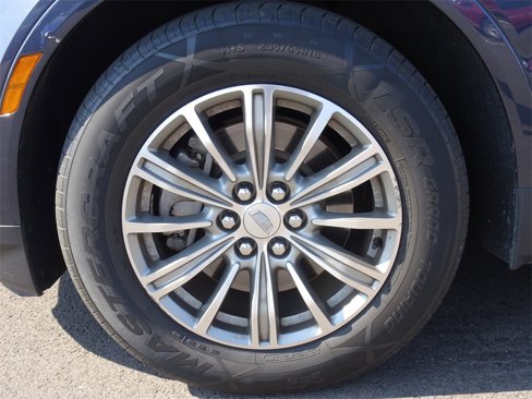 Used 2018 Cadillac XT5 Luxury w/ Driver Awareness Package image 5