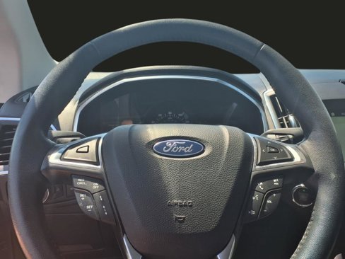 Used 2018 Ford Edge Titanium w/ Equipment Group 301A image 13