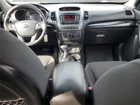 Used 2015 Kia Sorento LX image 17