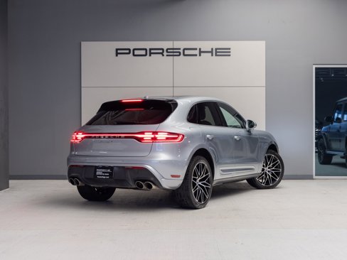 Certified 2022 Porsche Macan S image 7
