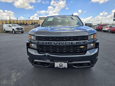 Used 2020 Chevrolet Silverado 1500 Custom w/ Custom Value Package image 8