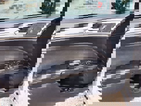 Used 2019 Ford Fusion SE image 14