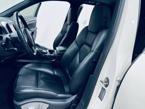 Used 2011 Porsche Cayenne image 30
