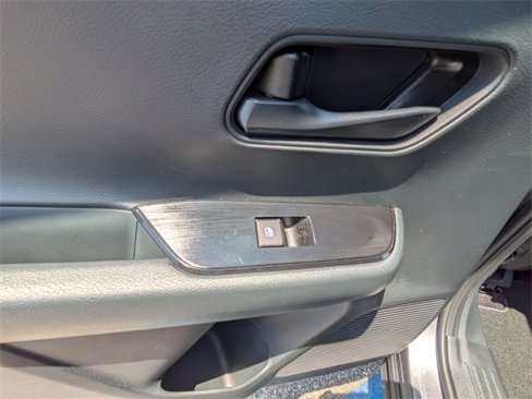 Used 2025 Nissan Kicks S w/ Charging Package image 21