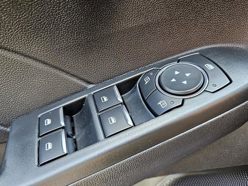Used 2021 Ford Escape SE w/ SE Sport Appearance Package image 30