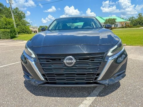 Used 2023 Nissan Altima 2.5 SV image 4