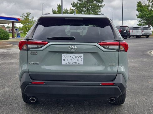 Used 2022 Toyota RAV4 XLE image 8