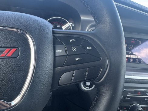 Used 2019 Dodge Charger SXT image 15