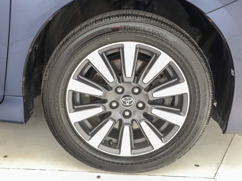 Used 2020 Toyota Sienna LE image 31