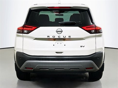 Used 2023 Nissan Rogue SV image 6