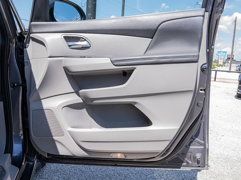 Used 2015 Honda Odyssey EX-L image 11