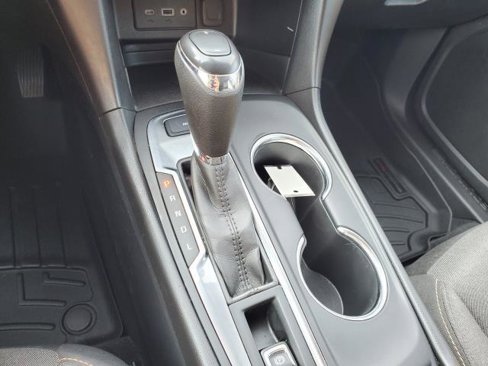 Used 2020 Chevrolet Equinox LT w/ Driver Convenience Package image 24
