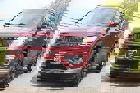 Used 2020 Jeep Compass Latitude w/ Cold Weather Group image 5