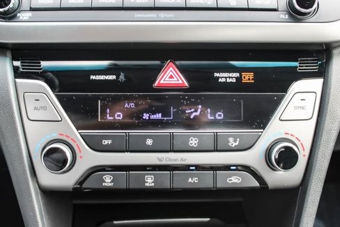 Used 2017 Hyundai Elantra Limited image 23