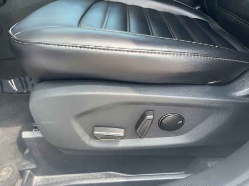 Used 2024 Ford Edge SEL image 32