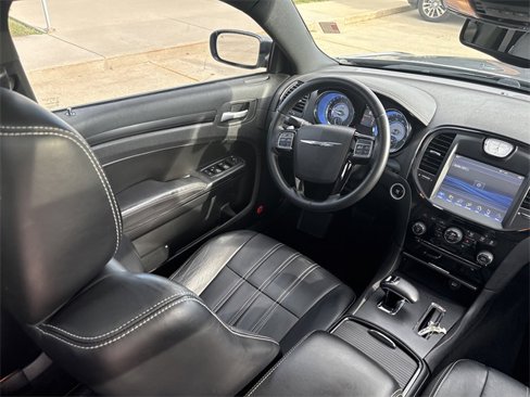 Used 2014 Chrysler 300 S image 14