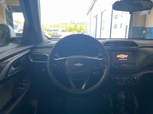 Used 2022 Chevrolet TrailBlazer LT w/ Driver Confidence Package image 18