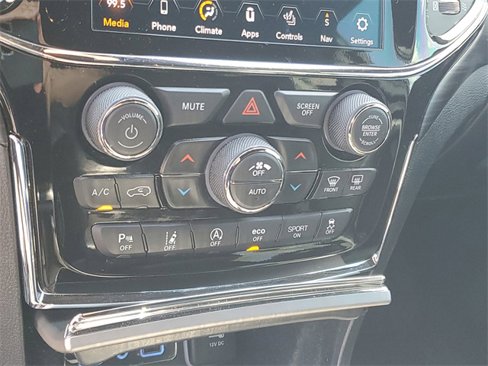 Used 2021 Jeep Grand Cherokee Laredo X image 19