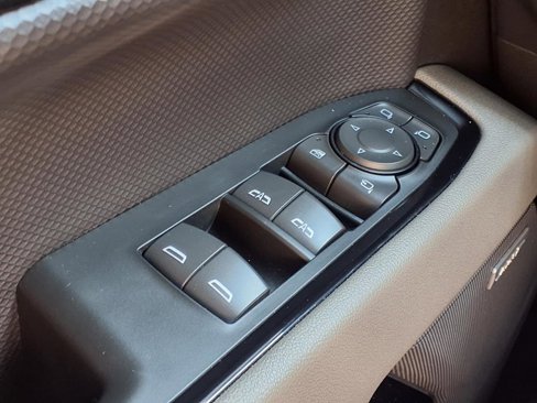 Used 2025 Chevrolet Silverado 1500 ZR2 w/ Technology Package image 11