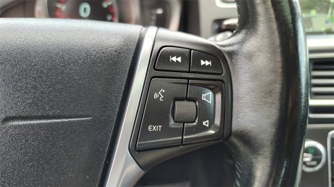 Used 2015 Volvo V60 T5 Premier w/ Convenience Package image 16