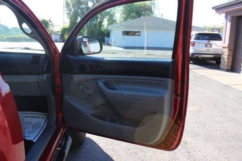 Used 2012 Toyota Tacoma 4x4 Regular Cab image 26
