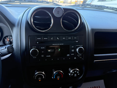 Used 2016 Jeep Patriot Latitude image 23