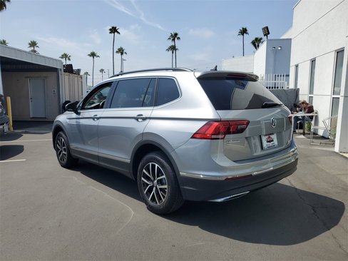 Used 2021 Volkswagen Tiguan SE image 3