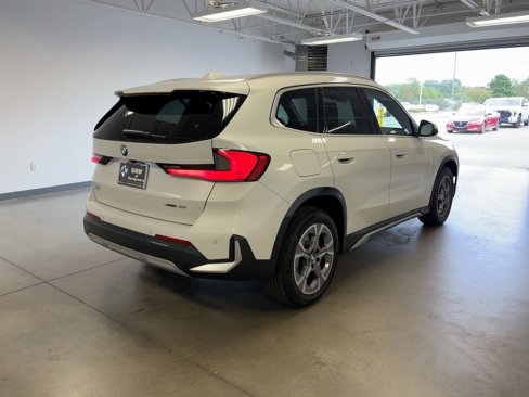 Used 2025 BMW X1 xDrive28i image 8