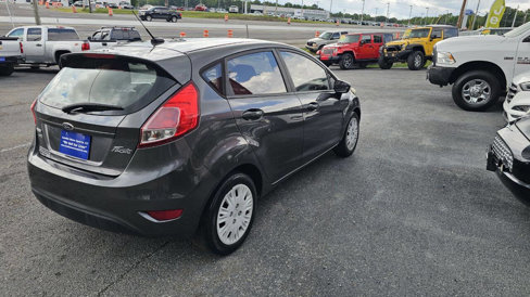 Used 2015 Ford Fiesta SE image 5