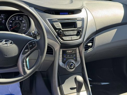 Used 2013 Hyundai Elantra GLS image 21