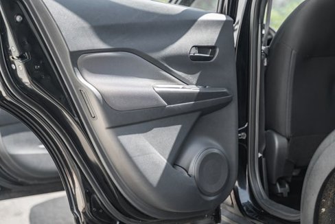 Used 2020 Nissan Kicks S image 33