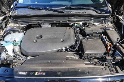 Used 2025 Volvo XC40 B5 Plus w/ Protection Package Premier image 25