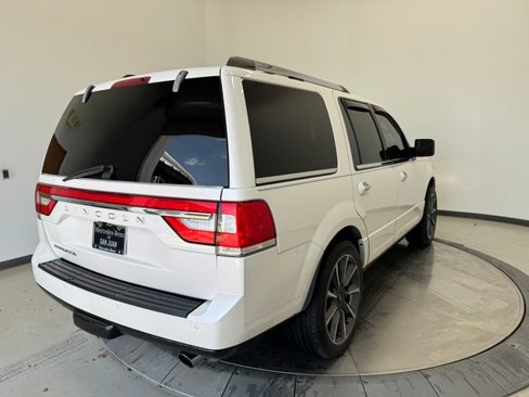 Used 2016 Lincoln Navigator Reserve image 30