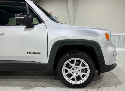 Used 2021 Jeep Renegade Limited w/ Sun & Sound Group image 7